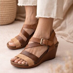 Sofft Womens Mirabelle Sandals Size 7.5 M Tan Leather Strappy Ankle Strap Comfy